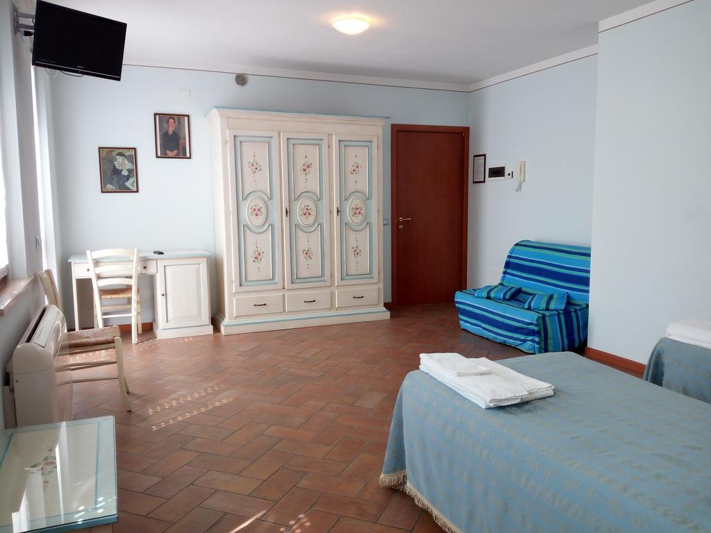 Gasthaus Bb Mambrotta San Martino Buon Albergo Exterior foto