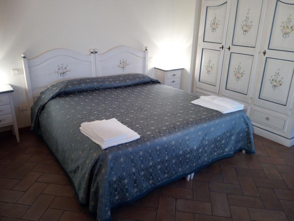 Gasthaus Bb Mambrotta San Martino Buon Albergo Exterior foto