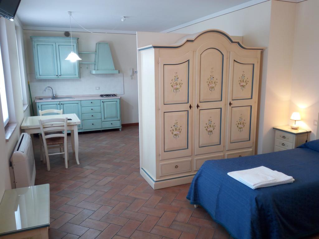 Gasthaus Bb Mambrotta San Martino Buon Albergo Exterior foto