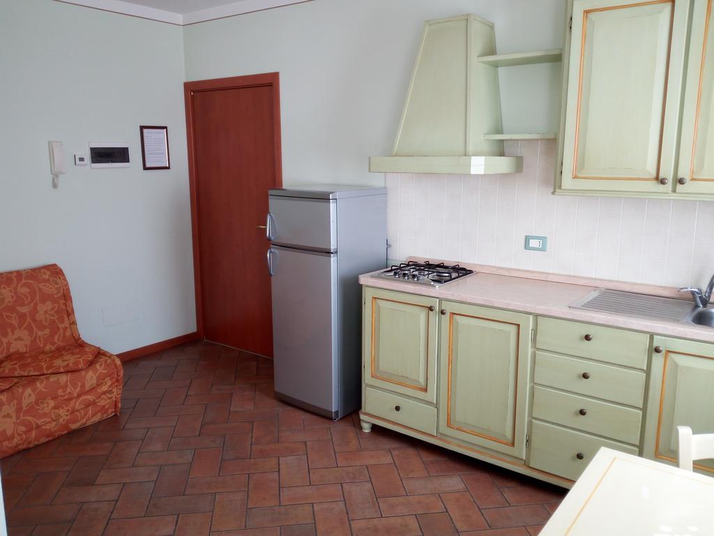 Gasthaus Bb Mambrotta San Martino Buon Albergo Exterior foto